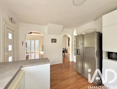 Maison - 94 m² - 5 pièces