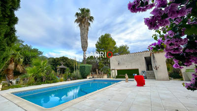 Maison - 165 m² - 7 pièces