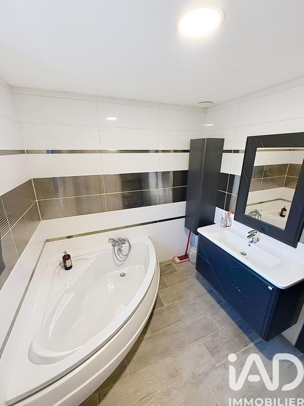 Maison - 144 m² - 5 pièces