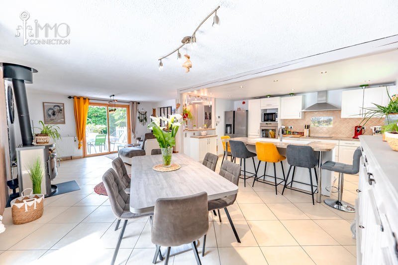 Villa - 167 m² - 6 pièces