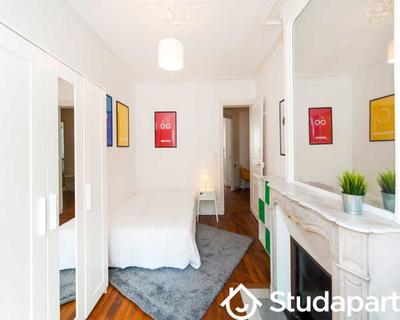 Chambre - 70 m² - 1 pièce