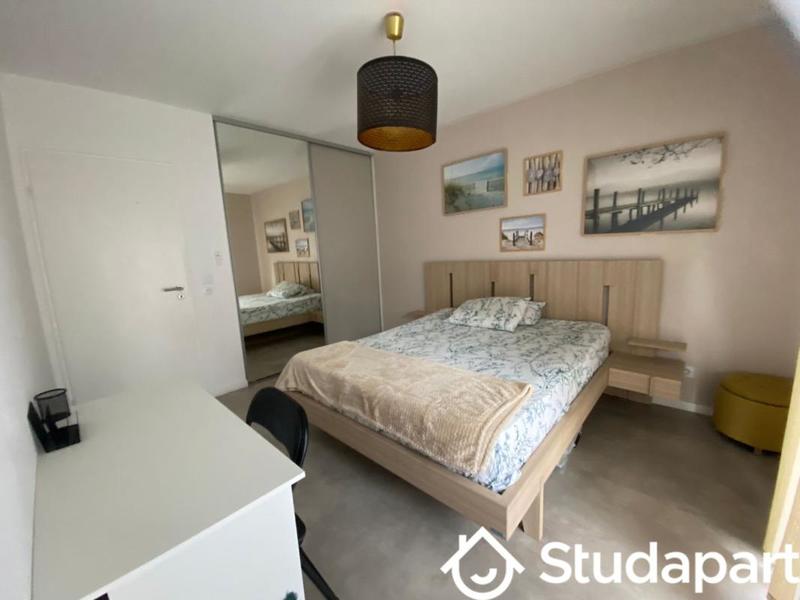 Chambre - 12 m² - 1 pièce