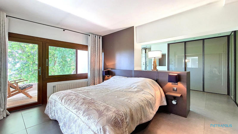 Villa - 265 m² - 7 pièces