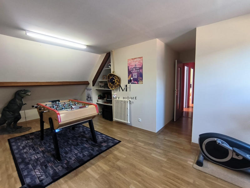 Maison - 166 m² - 9 pièces