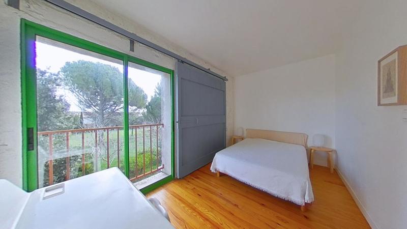 Maison - 402 m² - 16 pièces