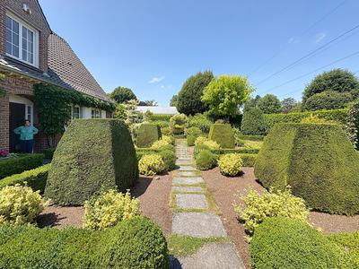 Maison - 200 m² - 7 pièces