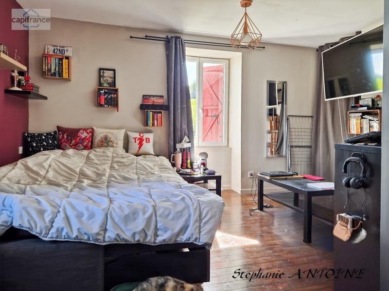 Maison - 284 m² - 9 pièces