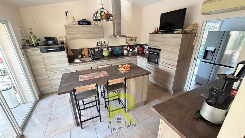 Villa - 220 m² - 7 pièces