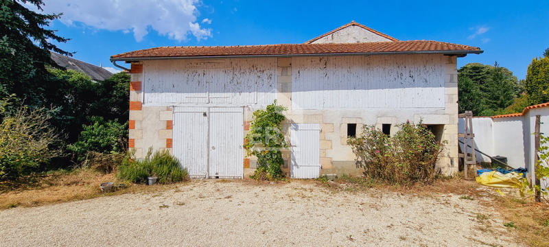 Maison - 264 m² - 9 pièces