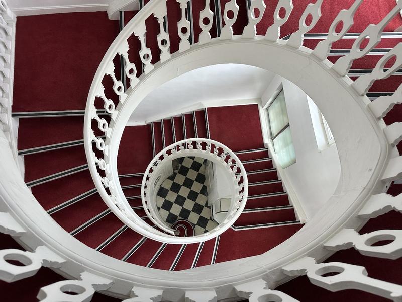 Maison - 368 m² - 14 pièces