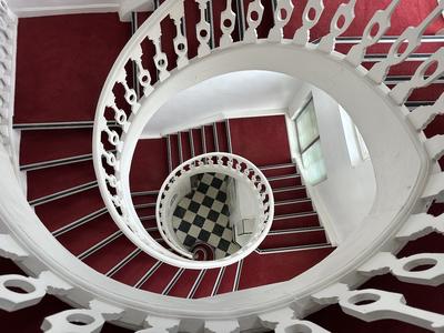 Maison - 368 m² - 14 pièces