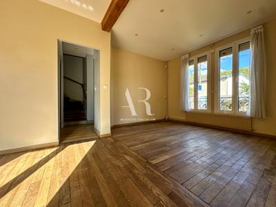 Maison - 95 m² - 3 pièces