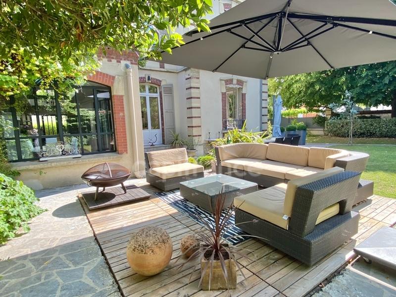 Maison bourgeoise - 235 m² - 8 pièces