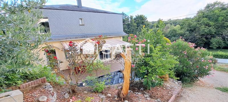 Maison - 200 m² - 7 pièces