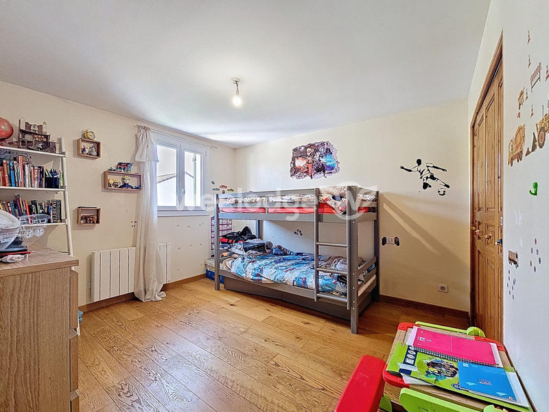 Maison - 90 m² - 5 pièces