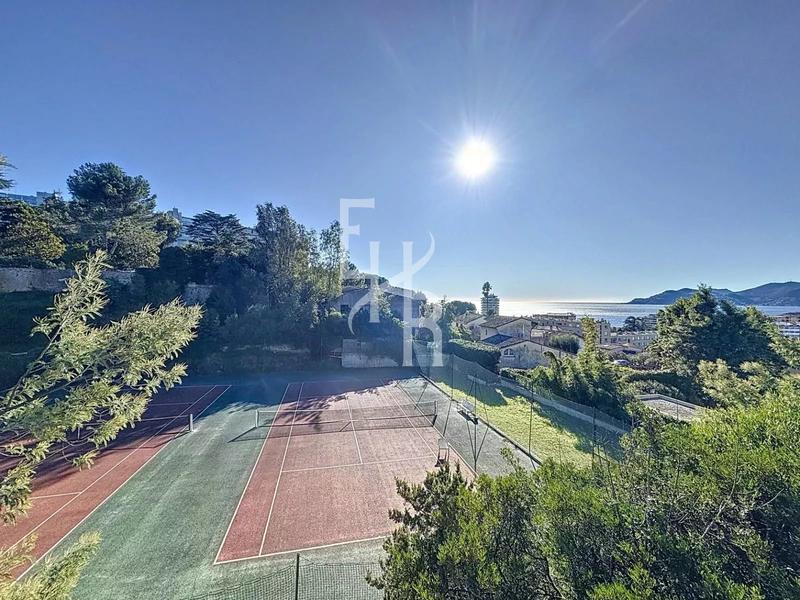 Appartement - 77 m² - 3 pièces