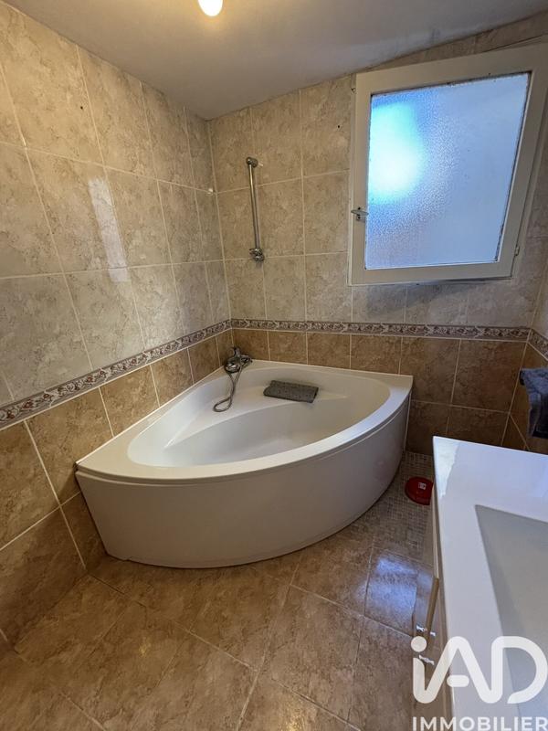 Maison - 153 m² - 9 pièces