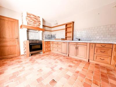 Maison - 196 m² - 8 pièces