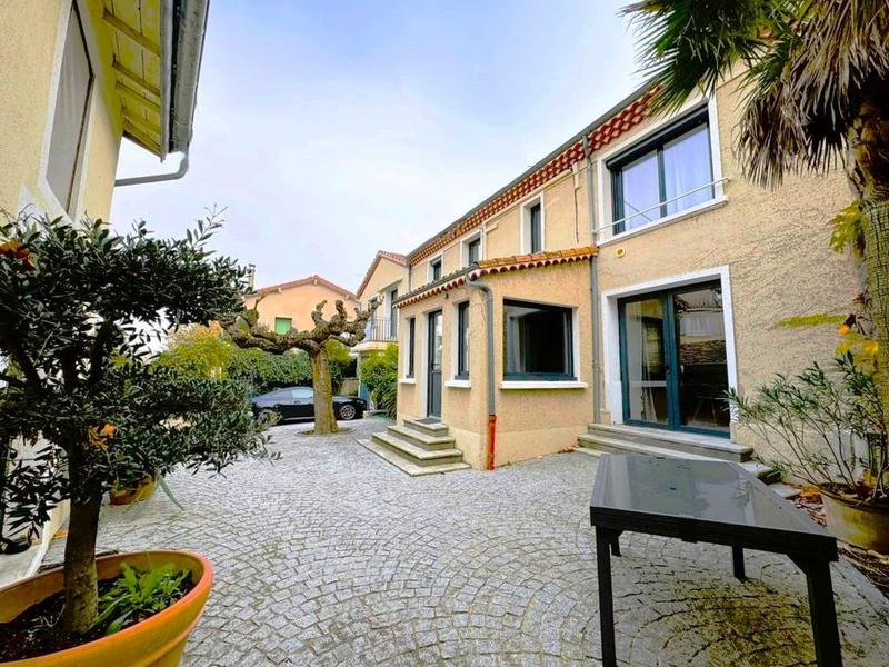 Maison - 160 m² - 5 pièces