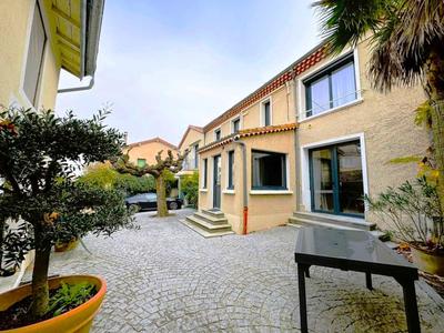 Maison - 160 m² - 5 pièces