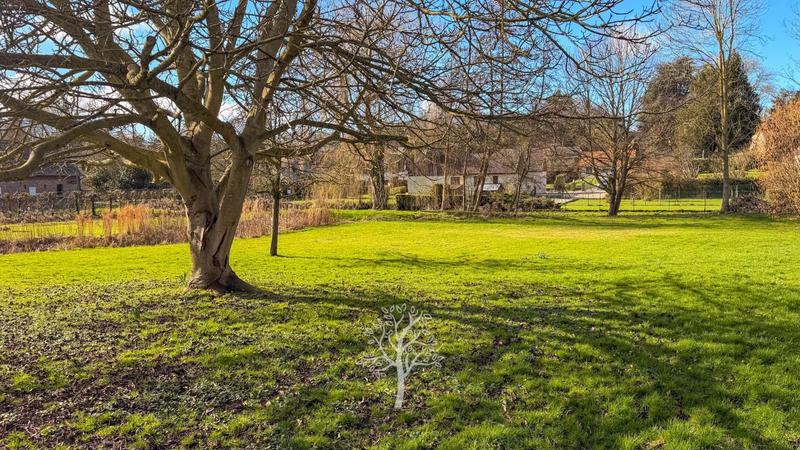 Maison - 180 m² - 2 pièces