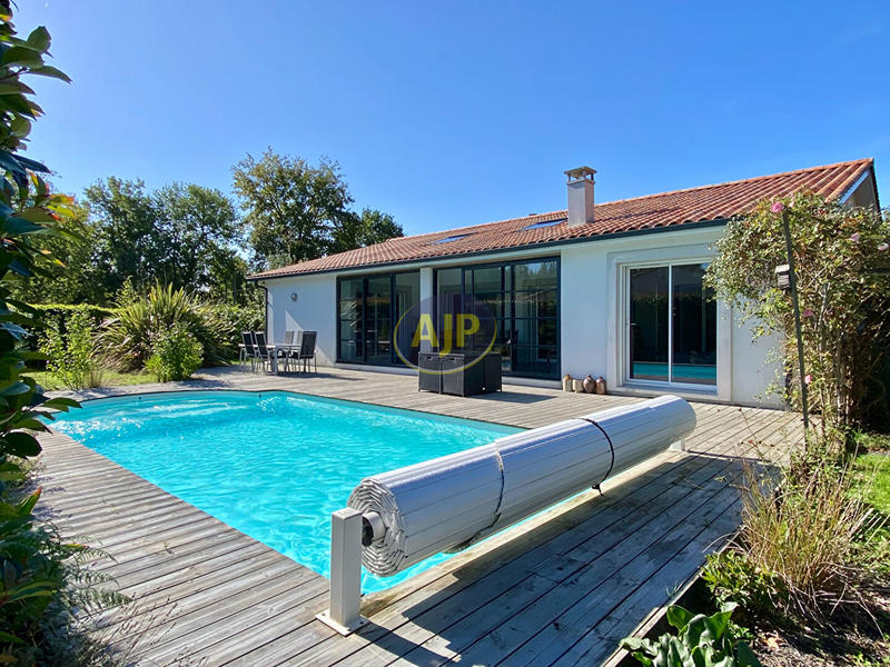 Maison - 157 m² - 4 pièces