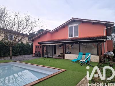 Maison - 110 m² - 5 pièces