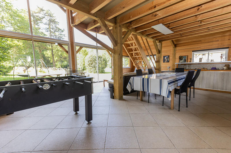 Maison - 587 m² - 16 pièces