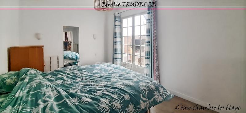 Maison - 222 m² - 8 pièces