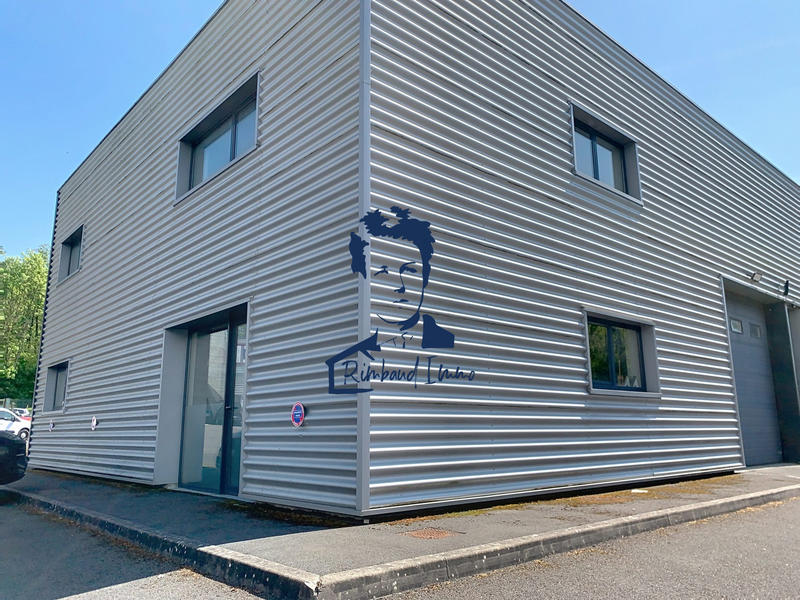 Local d'activités - 300 m²
