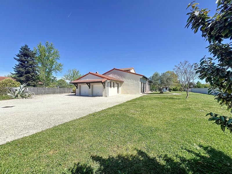 Maison - 175 m² - 6 pièces