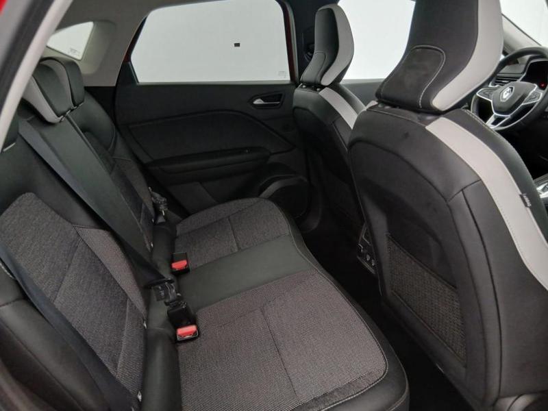 Renault Captur E-Tech Plug-in 160 Intens