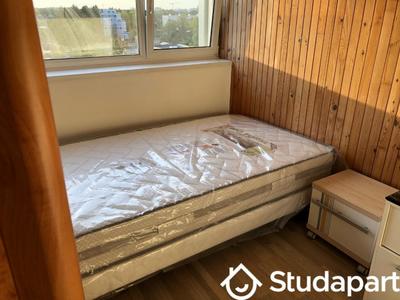 Chambre - 9 m² - 1 pièce