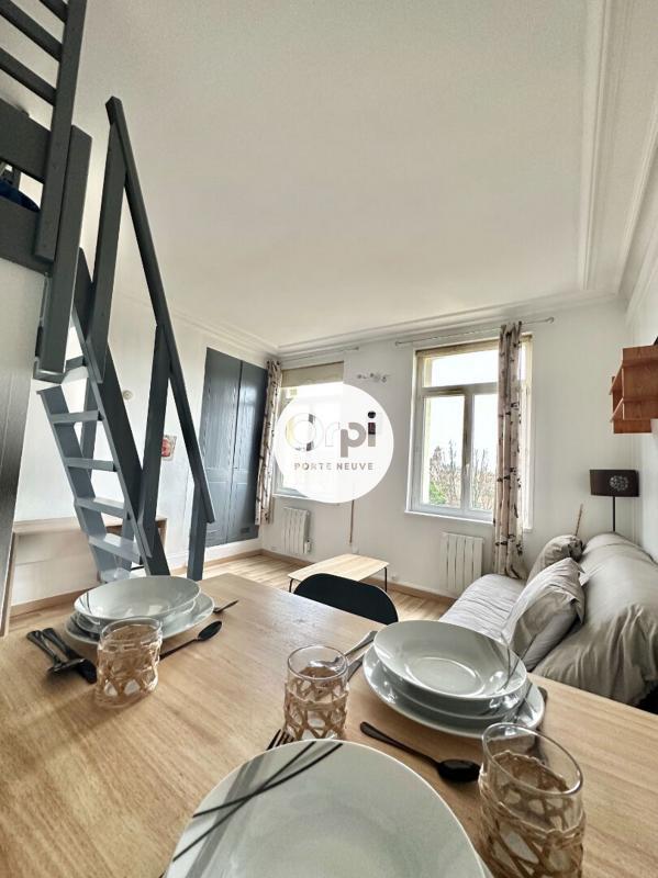 Studio - 20 m² - 2 pièces