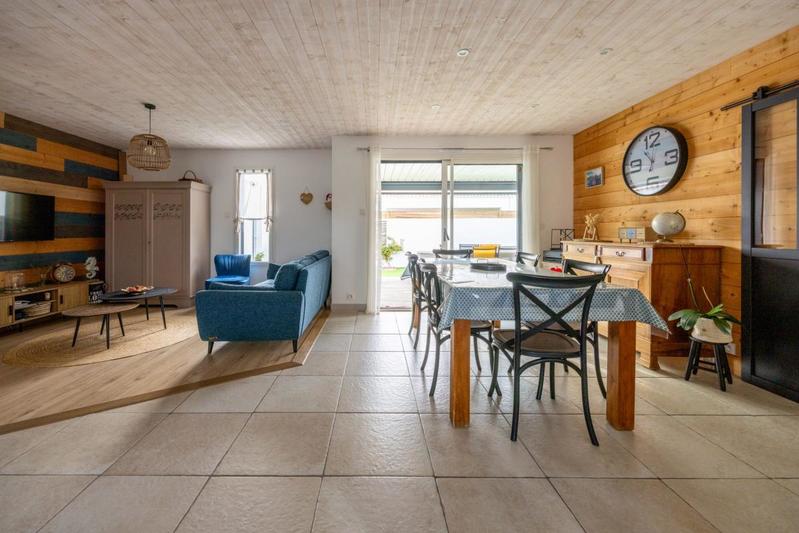 Maison - 95 m² - 5 pièces