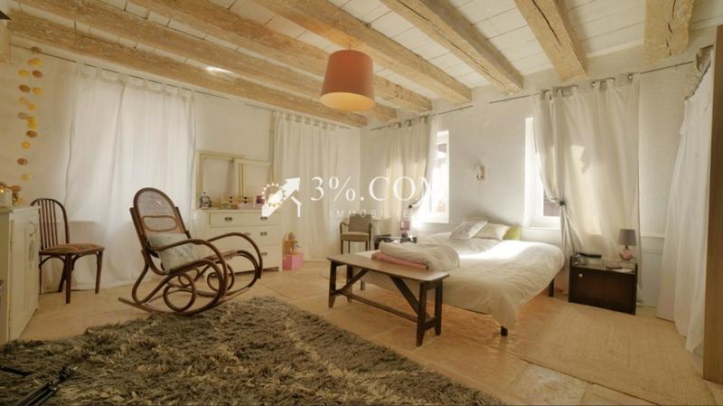 Propriété - 460 m² - 12 pièces