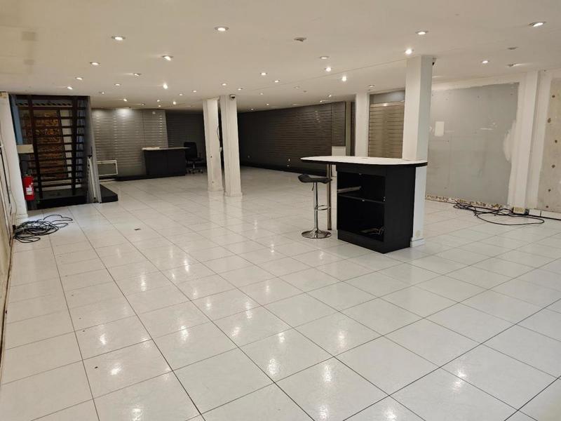 Local commercial - 320 m²