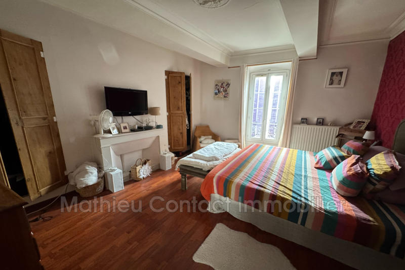 Maison - 314 m² - 10 pièces