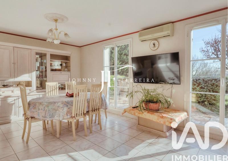 Maison - 196 m² - 9 pièces