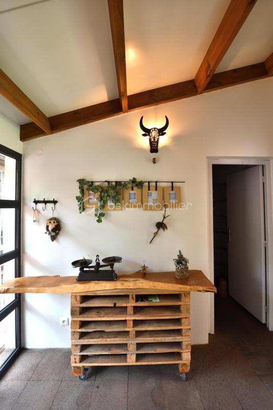 Demeure - 180 m² - 6 pièces