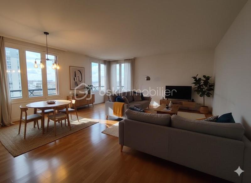 Appartement - 93 m² - 5 pièces