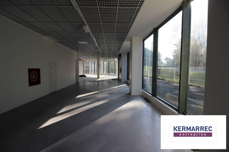 Local commercial - 1 800 m²