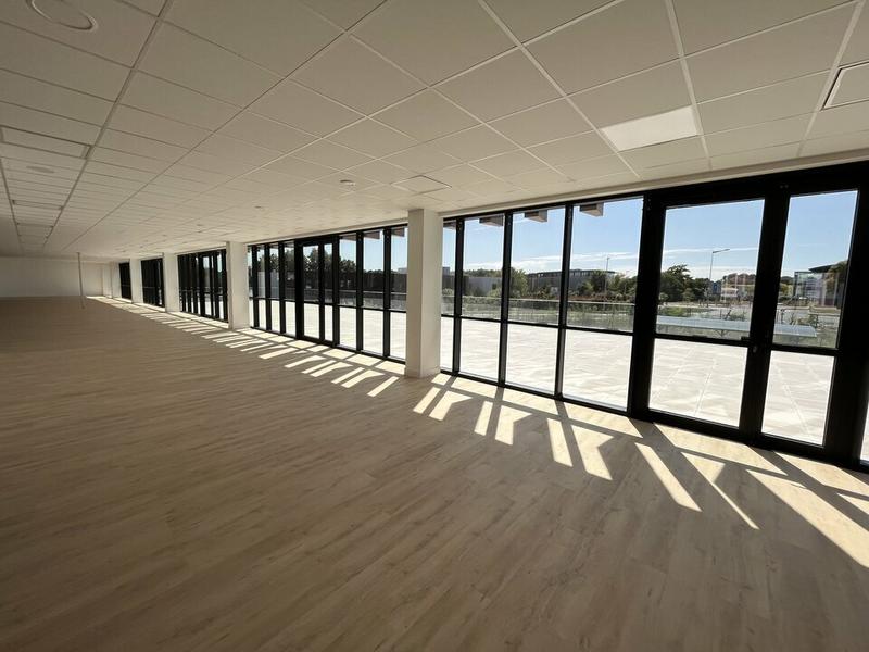 Bureau - 1 000 m²