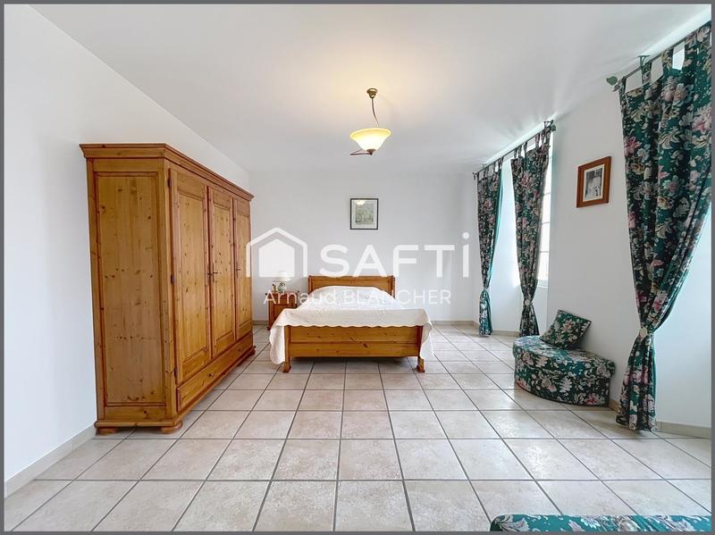 Maison - 294 m² - 9 pièces