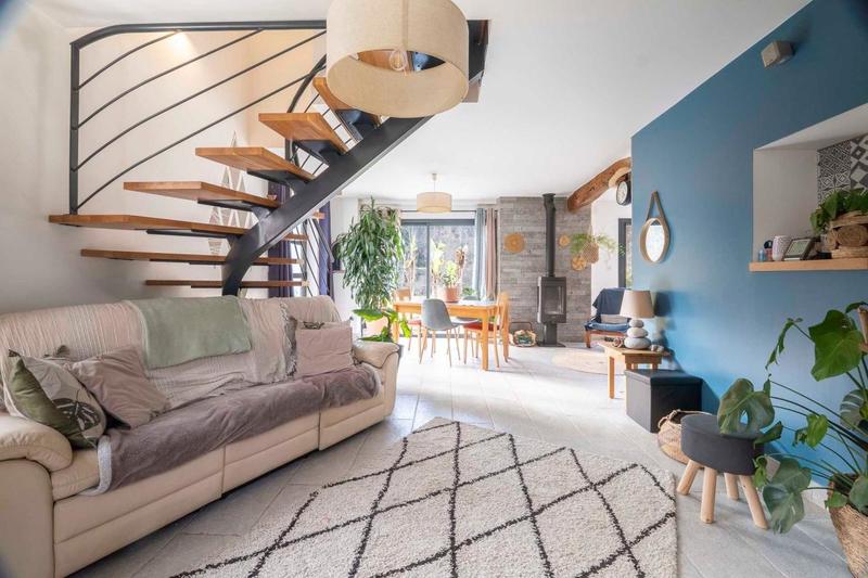 Maison - 104 m² - 4 pièces