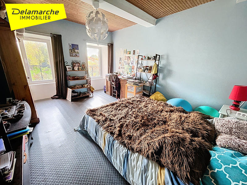 Maison - 208 m² - 9 pièces