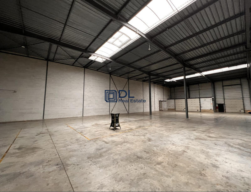 Entrepôt - 4 542 m²