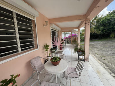 Maison - 252 m² - 5 pièces