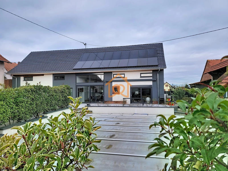 Maison - 251 m² - 10 pièces