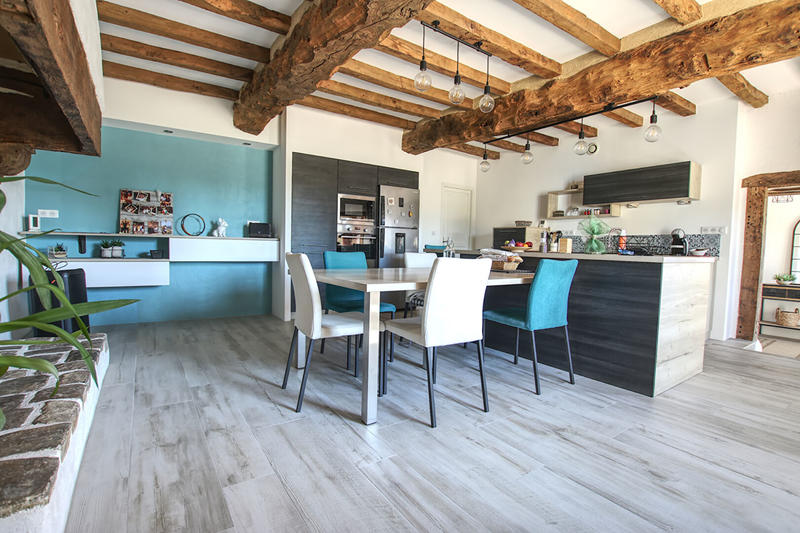 Maison - 215 m² - 8 pièces